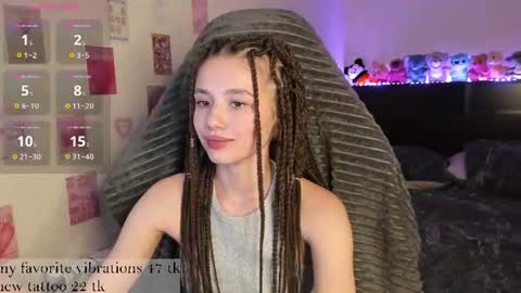 Snapshot of milyamess chatting on 07/22/26, 07:05 Emily online show from 07/22/26, 07:05