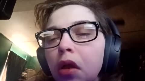 Snapshot of mimi142 chatting on 03/15/26, 05:08 mimi142 online show from 03/15/26, 05:08