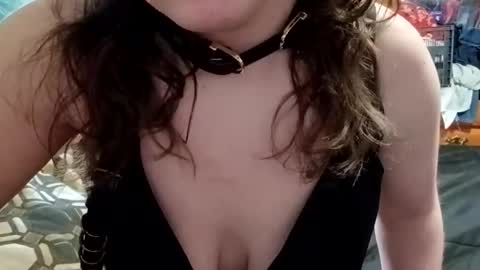 Snapshot of mimi142 chatting on 03/21/26, 03:48 mimi142 online show from 03/21/26, 03:48