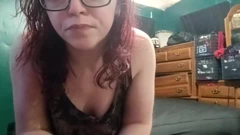 Snapshot of mimi142 chatting on 04/03/26, 07:23 mimi142 online show from 04/03/26, 07:23