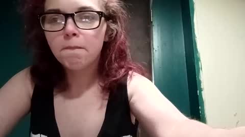 Snapshot of mimi142 chatting on 04/07/26, 10:53 mimi142 online show from 04/07/26, 10:53