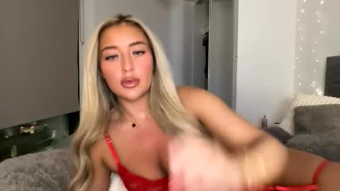 Mimi Monroe  online show from 01/11/26, 06:13