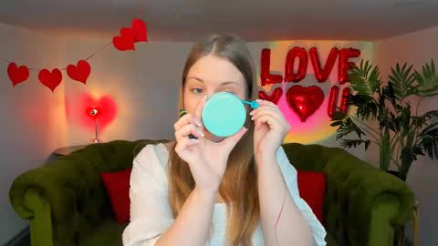 Kelly online show from 03/11/25, 06:10