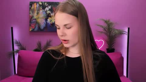 Kelly online show from 10/24/25, 06:43