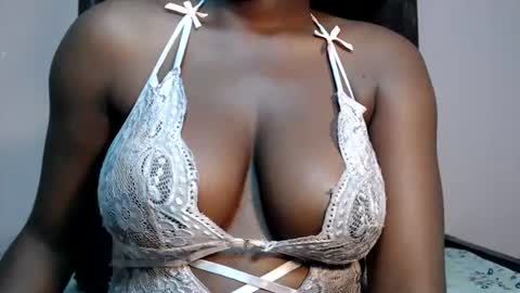 mimiebony online show from 07/14/26, 10:21
