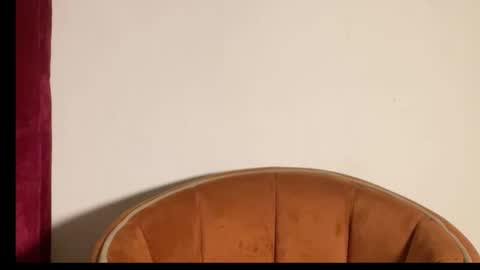 mimi online show from 09/14/25, 12:37