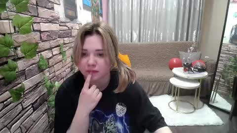 mimimishel_69 online show from 02/14/25, 11:31