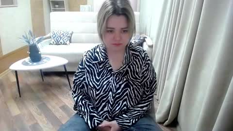 mimimishel_69 online show from 02/25/25, 06:20