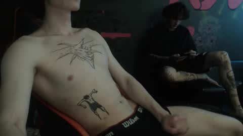 Snapshot of min1pekka chatting on 11/02/25, 05:48 Max online show from 11/02/25, 05:48