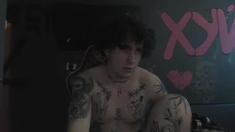 Snapshot of min1pekka chatting on 11/07/25, 03:34 Max online show from 11/07/25, 03:34