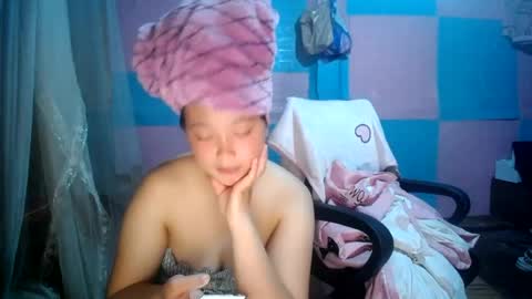 Snapshot of min_baby chatting on 07/27/26, 01:18 min_baby online show from 07/27/26, 01:18