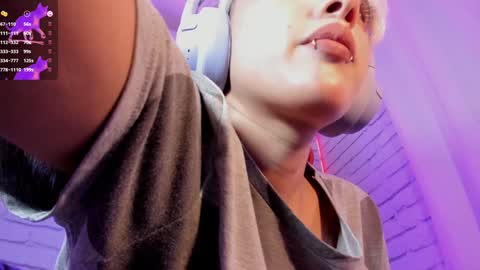 Minji online show from 01/16/25, 03:02