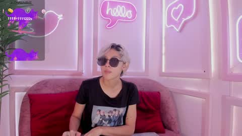 Minji online show from 01/25/25, 11:44