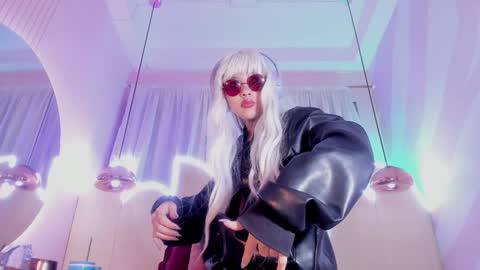 Minji online show from 01/29/25, 12:24