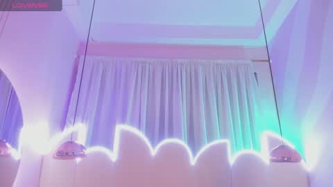 Minji online show from 02/01/25, 11:43