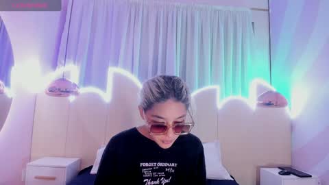 Minji online show from 02/02/25, 11:51
