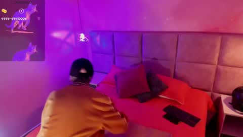 Minji online show from 02/10/25, 12:18