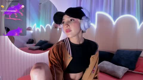 Minji online show from 02/11/25, 06:01