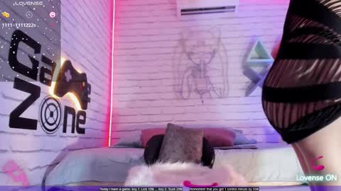 Minji online show from 09/12/25, 07:36