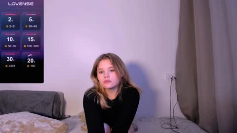 hi Im Mina  online show from 12/24/24, 05:38