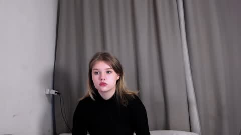 hi Im Mina  online show from 01/16/25, 01:37