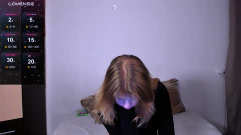 hi Im Mina  online show from 01/27/25, 01:37