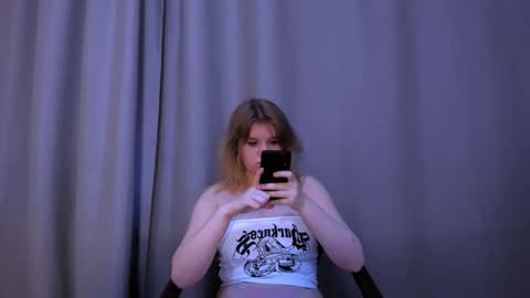 hi Im Mina  online show from 01/31/25, 01:54