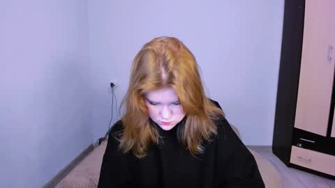 hi Im Mina  online show from 11/26/25, 01:50