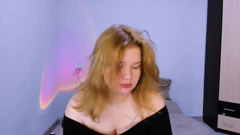 hi Im Mina  online show from 11/30/25, 01:31