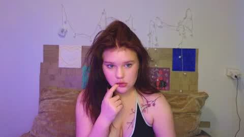 hi Im Mina  online show from 05/25/26, 09:37
