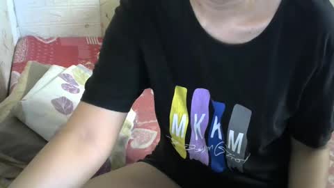 Snapshot of minaforu chatting on 12/17/24, 05:40 Mnaforu online show from 12/17/24, 05:40