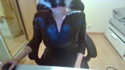 MinaMask online show from 03/04/26, 12:16