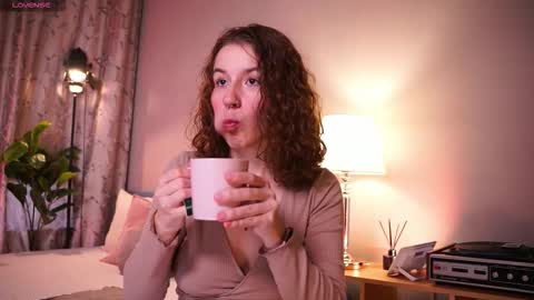 Snapshot of mind__game chatting on 09/14/25, 05:50 Frances Next streams Thu Fri Sat 8am - 4pm GMT3 online show from 09/14/25, 05:50