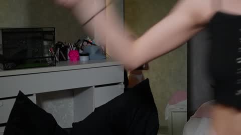 Emily online show from 03/05/26, 03:13