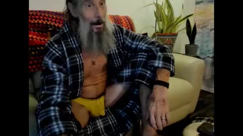 Snapshot of mindphuk chatting on 11/01/25, 01:18 mindphuk online show from 11/01/25, 01:18