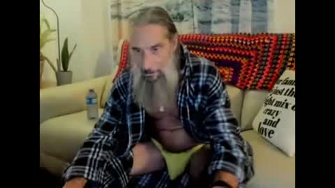 Snapshot of mindphuk chatting on 11/05/25, 01:38 mindphuk online show from 11/05/25, 01:38