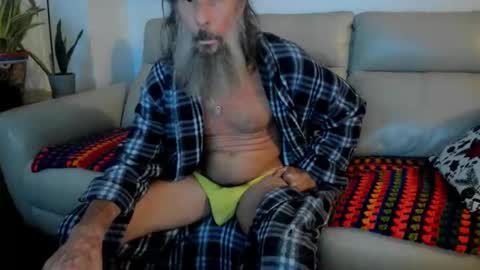 Snapshot of mindphuk chatting on 11/16/25, 02:17 mindphuk online show from 11/16/25, 02:17