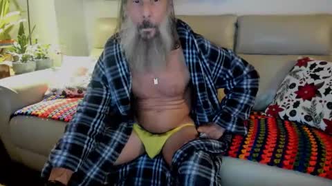 Snapshot of mindphuk chatting on 11/26/25, 02:45 mindphuk online show from 11/26/25, 02:45