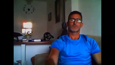 Snapshot of mindthestep chatting on 10/19/25, 10:05 MIND online show from 10/19/25, 10:05