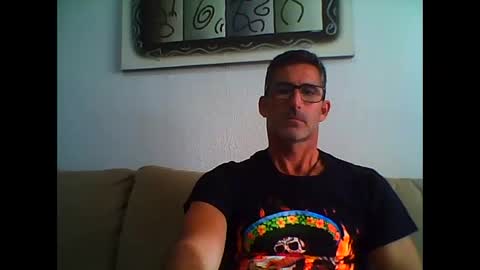 Snapshot of mindthestep chatting on 10/31/25, 02:18 MIND online show from 10/31/25, 02:18