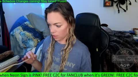 Snapshot of mindymars chatting on 12/02/24, 03:03 Mindy Mars online show from 12/02/24, 03:03