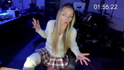 Snapshot of mindymars chatting on 12/06/24, 12:16 Mindy Mars online show from 12/06/24, 12:16