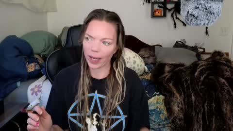 Snapshot of mindymars chatting on 01/20/25, 03:39 Mindy Mars online show from 01/20/25, 03:39