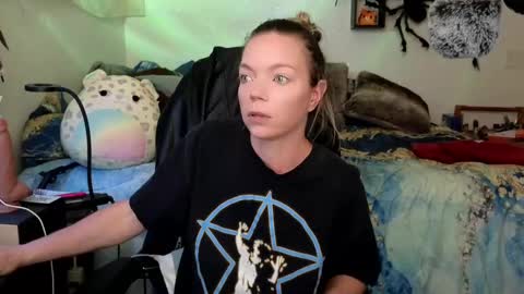 Snapshot of mindymars chatting on 03/12/25, 02:34 Mindy Mars online show from 03/12/25, 02:34