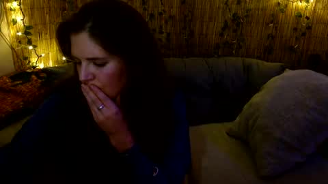 Mindy online show from 11/19/25, 09:42