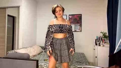 Snapshot of mingjorgenson chatting on 10/19/25, 07:14 Luna Moon online show from 10/19/25, 07:14