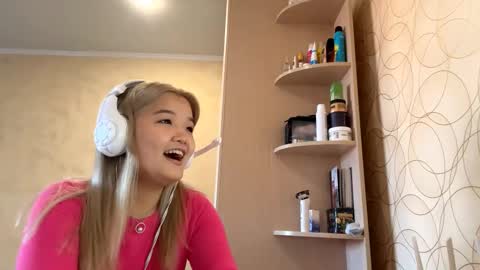 Kate online show from 09/24/25, 05:33