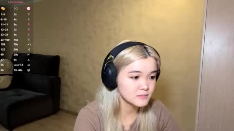 Kate online show from 10/14/25, 05:08