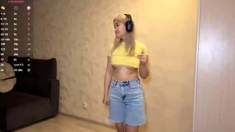 Kate online show from 10/16/25, 05:41