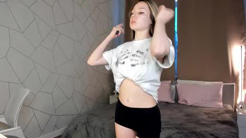 Allice online show from 02/12/26, 01:44